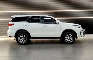 2017 Toyota Fortuner 2.8GD-6 R/B A/T - photo 15