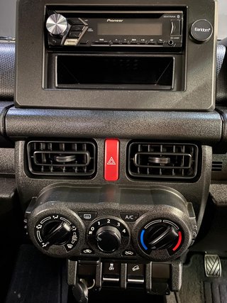 2018 Suzuki Jimny 1.5 GA - photo 9