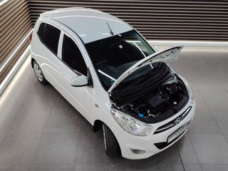 2015 Hyundai i10 1.1 GLS/MOTION - photo 11