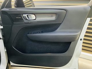 2020 Volvo XC 40 D4 MOMENTUM AWD GEARTRONIC - photo 6