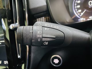 2020 Volvo XC 40 D4 MOMENTUM AWD GEARTRONIC - photo 22