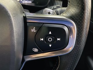 2020 Volvo XC 40 D4 MOMENTUM AWD GEARTRONIC - photo 25