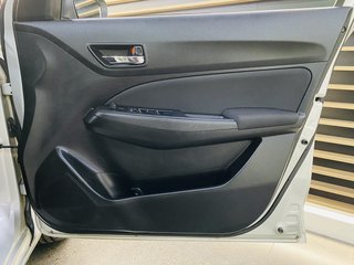 2020 Suzuki Swift 1.2 GLX - photo 2