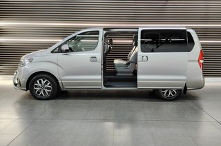 2018 Hyundai H-1 2.5 CRDI A/T/ 2.5 ELITE A/T - photo 3