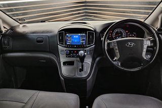 2018 Hyundai H-1 2.5 CRDI A/T/ 2.5 ELITE A/T - photo 12