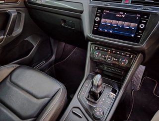 2018 Volkswagen Tiguan 2.0 TSI HIGHLINE 4MOT DSG - photo 9