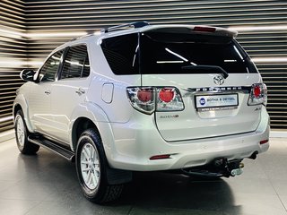 2012 Toyota Fortuner 3.0D-4D 4X4 A/T - photo 7