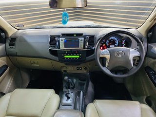2012 Toyota Fortuner 3.0D-4D 4X4 A/T - photo 7