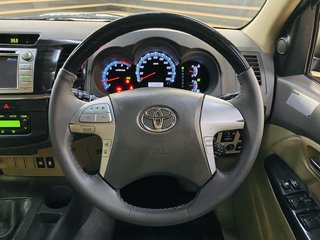 2012 Toyota Fortuner 3.0D-4D 4X4 A/T - photo 12
