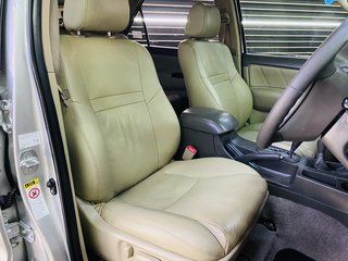 2012 Toyota Fortuner 3.0D-4D 4X4 A/T - photo 16