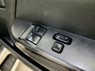 2012 Toyota Quantum 2.5 D-4D 10 SEAT - photo 2