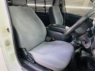 2012 Toyota Quantum 2.5 D-4D 10 SEAT - photo 8