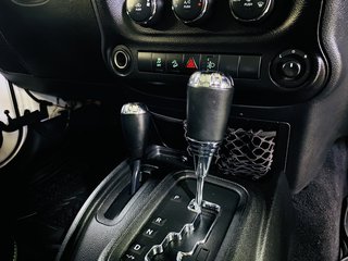 2012 Jeep Wrangler 2.8 CRD UNLTD SAHARA A/T - photo 9