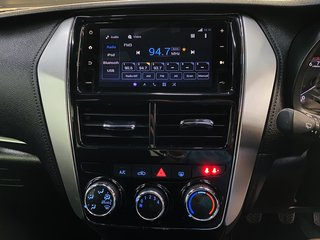 2019 Toyota Yaris 1.5 Xs 5Dr - photo 8