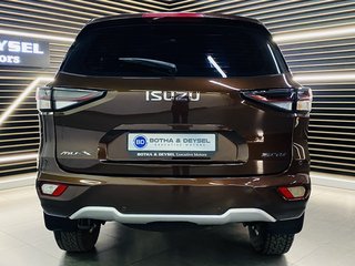 2022 Isuzu Mu-x 3.0D LS 4X4 A/T - photo 8