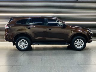 2022 Isuzu Mu-x 3.0D LS 4X4 A/T - photo 1