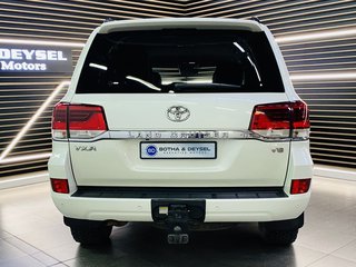 2018 Toyota Land Cruiser 200 V8 4.5D VX-R A/T - photo 7