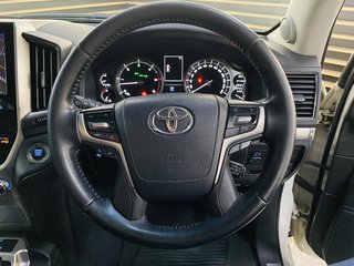 2018 Toyota Land Cruiser 200 V8 4.5D VX-R A/T - photo 16