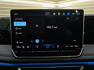 2025 Volkswagen Tiguan 2.0 TSI R-LINE 4MOTION DSG - photo 17