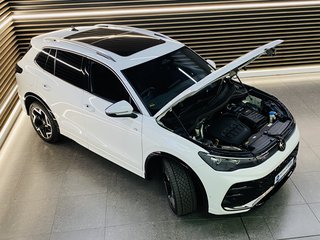 2025 Volkswagen Tiguan 2.0 TSI R-LINE 4MOTION DSG - photo 5
