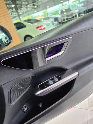 2022 Mercedes-Benz C200 Avantgarde - photo 2