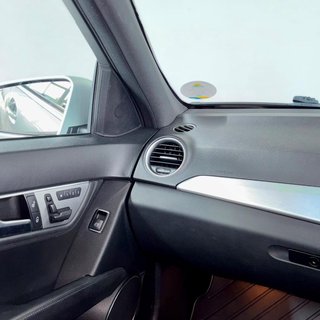2012 Mercedes-Benz C63 AMG - photo 2