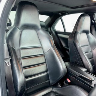 2012 Mercedes-Benz C63 AMG - photo 8