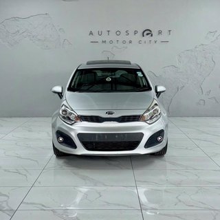 2012 Kia hatch 1.4 Tec - photo 2
