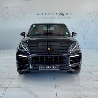 2021 Porsche GTS Coupe - photo 2