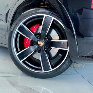 2021 Porsche GTS Coupe - photo 3