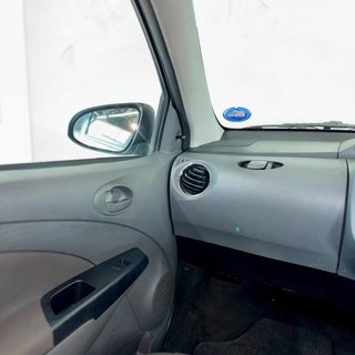 2017 Toyota Hatch 1.5 Xs - photo 2