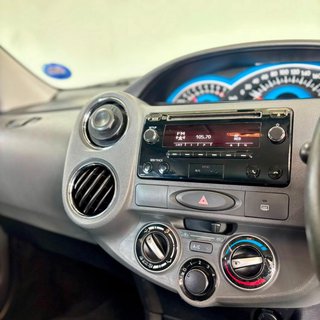 2017 Toyota Hatch 1.5 Xs - photo 8