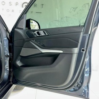 2019 BMW M50d - photo 11