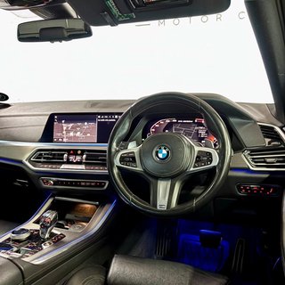 2019 BMW M50d - photo 7