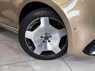 2026 Mercedes-Benz V300d Exclusive - photo 9