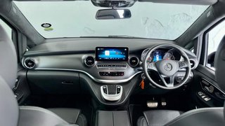 2023 Mercedes-Benz V300d Exclusive AMG Line - photo 3