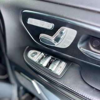 2023 Mercedes-Benz V300d Exclusive AMG Line - photo 7