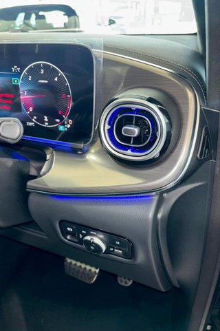 2026 Mercedes-Benz V300d Executive - photo 2