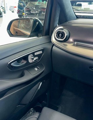 2026 Mercedes-Benz V300d Executive - photo 8