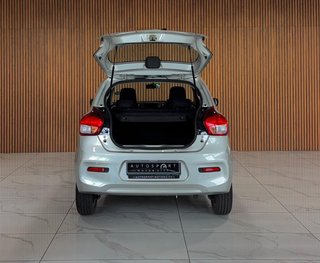 2023 Toyota Vitz 1.0 XR AMT - photo 7