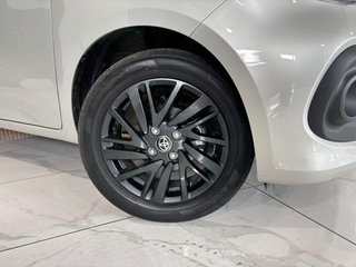 2023 Toyota Vitz 1.0 XR AMT - photo 8