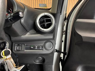 2023 Toyota Vitz 1.0 XR AMT - photo 6