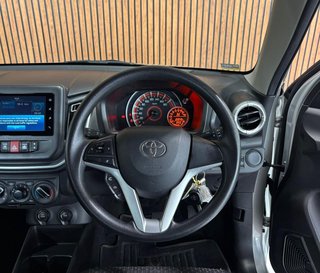 2023 Toyota Vitz 1.0 XR AMT - photo 7