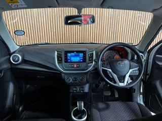 2023 Toyota Vitz 1.0 XR AMT - photo 8