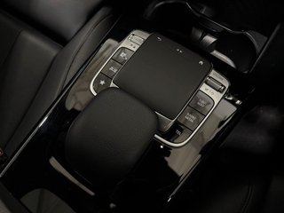 2020 Mercedes-Benz A200 Sedan AMG Line - photo 4