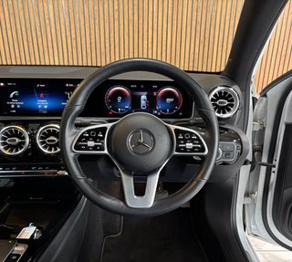 2020 Mercedes-Benz A200 Sedan AMG Line - photo 7