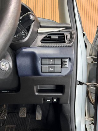 2024 Toyota 1.5 XS Manual - photo 7
