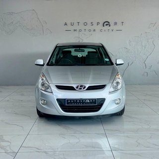 2010 Hyundai i20 1.4 A/T - photo 2