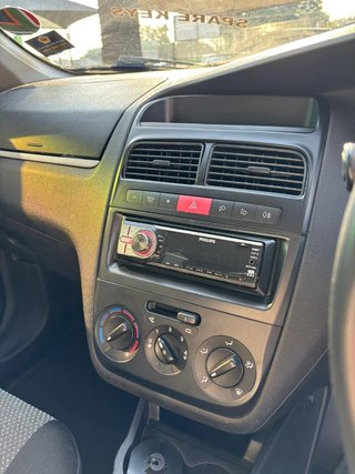 2010 Fiat 1.2 Active - photo 10