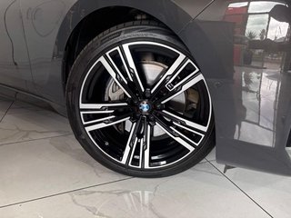 2024 BMW 740i M Sport - photo 17